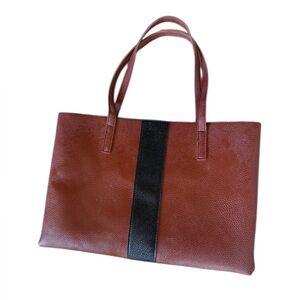 VINCE CAMUTO ladies, leather tote, black and burgundy NWOT very clean